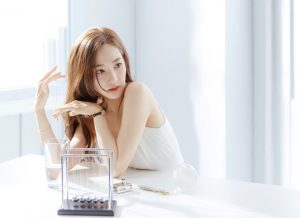 Nghi ngờ vợ đồng tính bị less