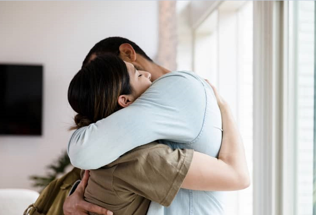 Nằm mơ thấy mình ngoại tình báo điềm gì xấu?